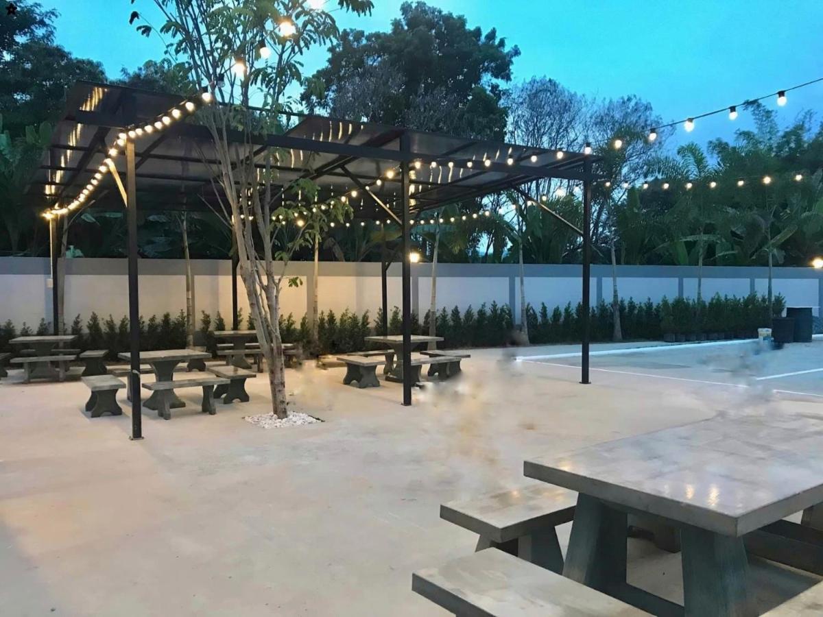 Baan Klangdao Resort Sattahip Luaran gambar