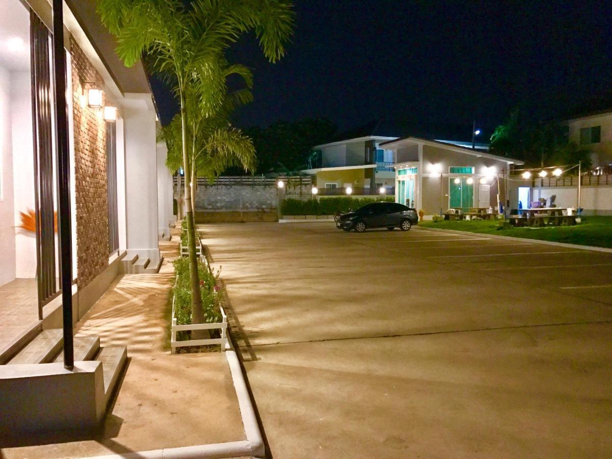 Baan Klangdao Resort Sattahip Luaran gambar