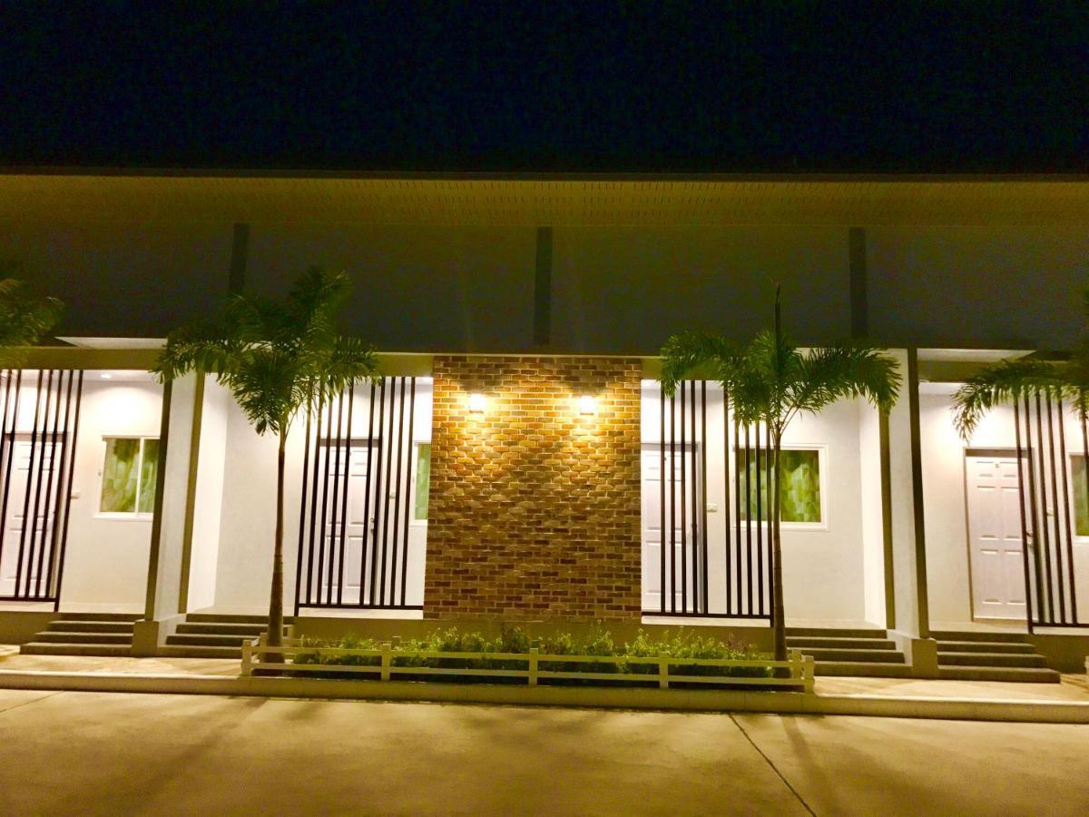 Baan Klangdao Resort Sattahip Luaran gambar